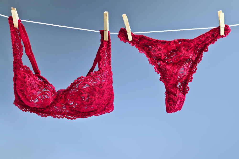 Como cuidar das lingeries de renda? 2 Depositphotos 4565408 S