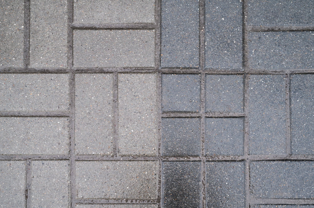 Como colocar paver de concreto na calçada? 3 outdoors cobblestone