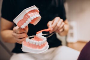 Quais as vantagens da prótese protocolo? 9 Leia mais sobre o artigo Quais as vantagens da prótese protocolo?