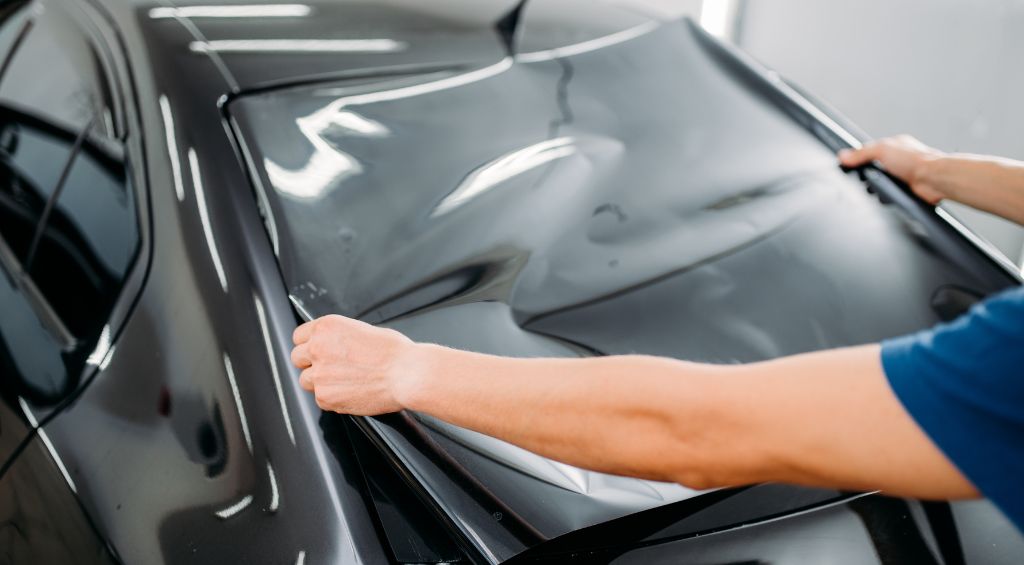 Película automotiva: proteção e estilo para seu carro 1 Película automotiva