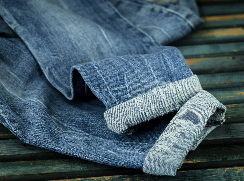 Como pintar as roupas jeans desbotadas? 3 pintar as roupas jeans desbotadas 2